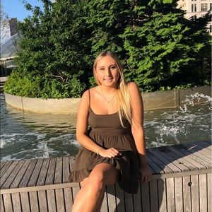 Meet your Posher, Nina